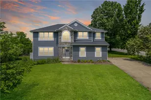 101 Cara Lin Dr, Pittsburgh, PA 15221 - Photo 1