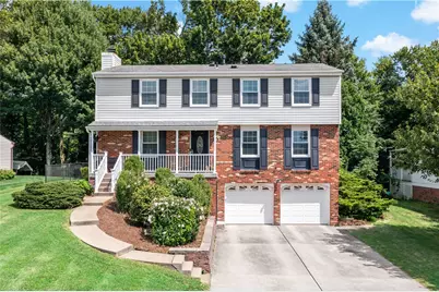 611 Meade Dr, Moon/Crescent Twp, PA 15108 - Photo 1