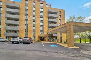 820 E Beau St, South Strabane, PA 15301 - Photo 1