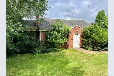 714 Pershing St, Ellwood City, PA 16117 - Photo 1