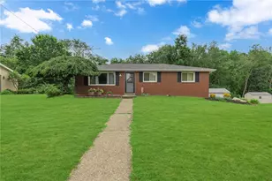 165 Crandon Cir, Brighton Township, PA 15009 - Photo 1