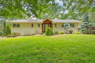 548 Circle Dr, Peters Township, PA 15317 - Photo 1