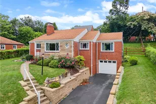 121 Norrington Dr, South Park, PA 15236 - Photo 1