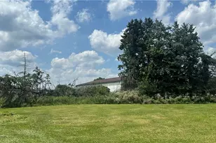 112 Shawnee Dr, Harrison Township, PA 15065 - Photo 1