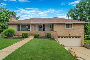 27 Sigrid Dr, Carnegie, PA 15106 - Photo 1