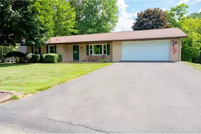 146 Heather Dr, Twp of But SW, PA 16001 - Photo 1