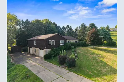 102 Woodbury Dr, Buffalo Township, PA 16055 - Photo 1