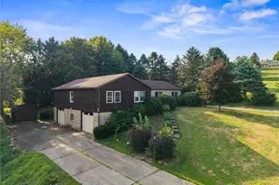 102 Woodbury Dr, Buffalo Township, PA 16055 - Photo 1