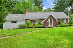 620 Briarcliff Dr, Center Township, PA 15001 - Photo 1