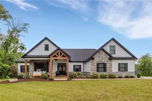 201 Darlan Hill Dr, Pittsburgh, PA 15239 - Photo 1