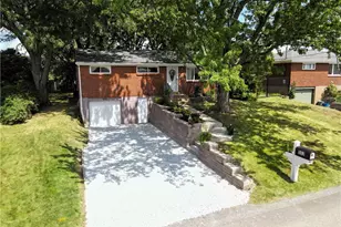 503 St Andrews Dr, Hempfield Township, PA 15601 - Photo 1