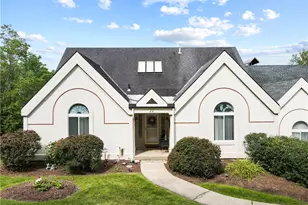 22 Ridgemead Fields Dr, Pittsburgh, PA 15147 - Photo 1