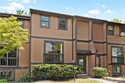 221 Parkwood Dr, Cranberry Township, PA 16066 - Photo 1