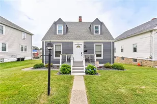 813 Washington Ave, Jeannette, PA 15644 - Photo 1