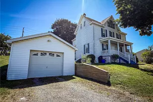 220 W Boyd Ave, Butler, PA 16001 - Photo 1