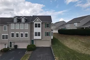 2000 Ashburn Ct, Jeannette, PA 15644 - Photo 1