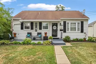 1038 Summit Ave, Monaca, PA 15061 - Photo 1