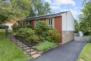 510 Crestview Dr, Pittsburgh, PA 15239 - Photo 1
