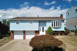 3052 Greenridge Dr, Pittsburgh, PA 15147 - Photo 1