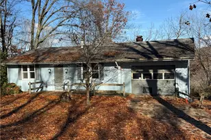 233 Horseshoe Dr, Adams Township, PA 16046 - Photo 1