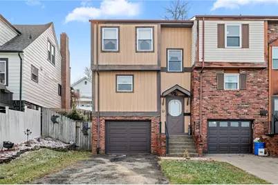 11 McKinley Square, Coraopolis, PA 15108 - Photo 1