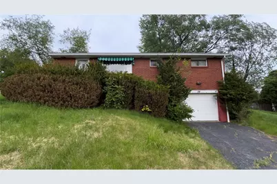 114 Spruce Dr, Pittsburgh, PA 15116 - Photo 1