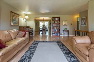 207 Manor Ct, Bethel Park, PA 15241 - Photo 1