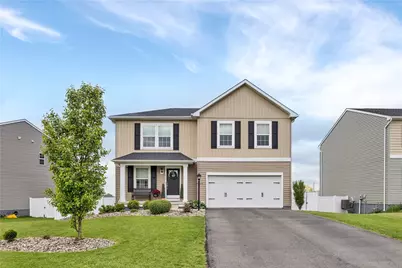 117 Hawthorne Dr, Connoquenessing Boro, PA 16033 - Photo 1