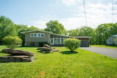 858 Monaca Rd, Center Township, PA 15061 - Photo 1