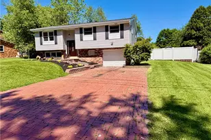 302 Sun Valley Dr, Cranberry Township, PA 16066 - Photo 1