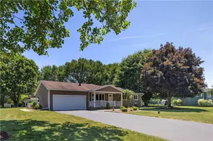 16 Aylesworth Way, Liberty Township, PA 16127 - Photo 1