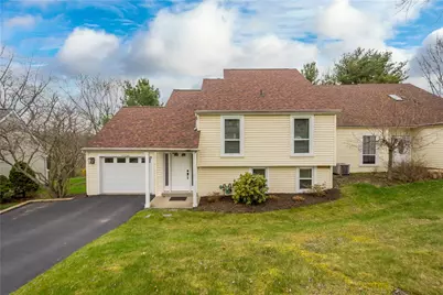 2554 B Pheasant Run Dr, Pittsburgh, PA 15090 - Photo 1