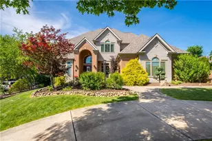 121 Doubletree Dr, Peters Township, PA 15367 - Photo 1