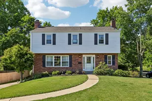 1021 Balmoral Dr, Pittsburgh, PA 15237 - Photo 1