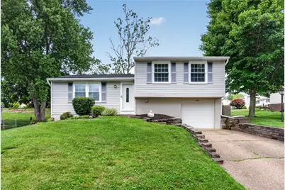 9 Robinwood Dr, Findlay Township, PA 15108 - Photo 1