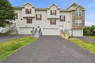 135 Cinque Terra Pl, Finleyville, PA 15332 - Photo 1