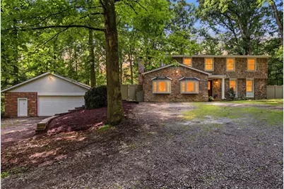 204 Summerfield Dr, Economy, PA 15005 - Photo 1