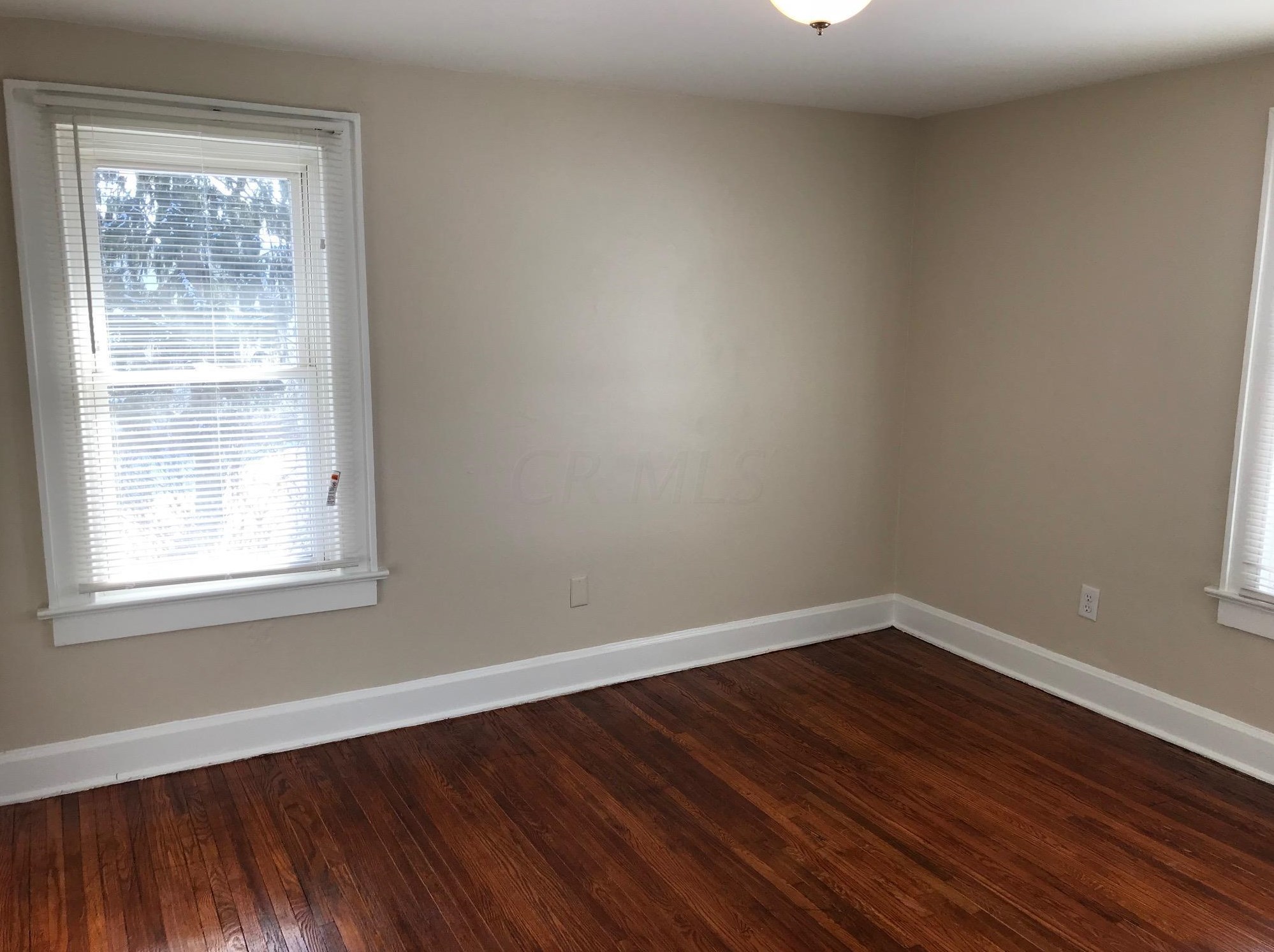 553 Townsend Ave, Columbus OH 43223-1825 exterior