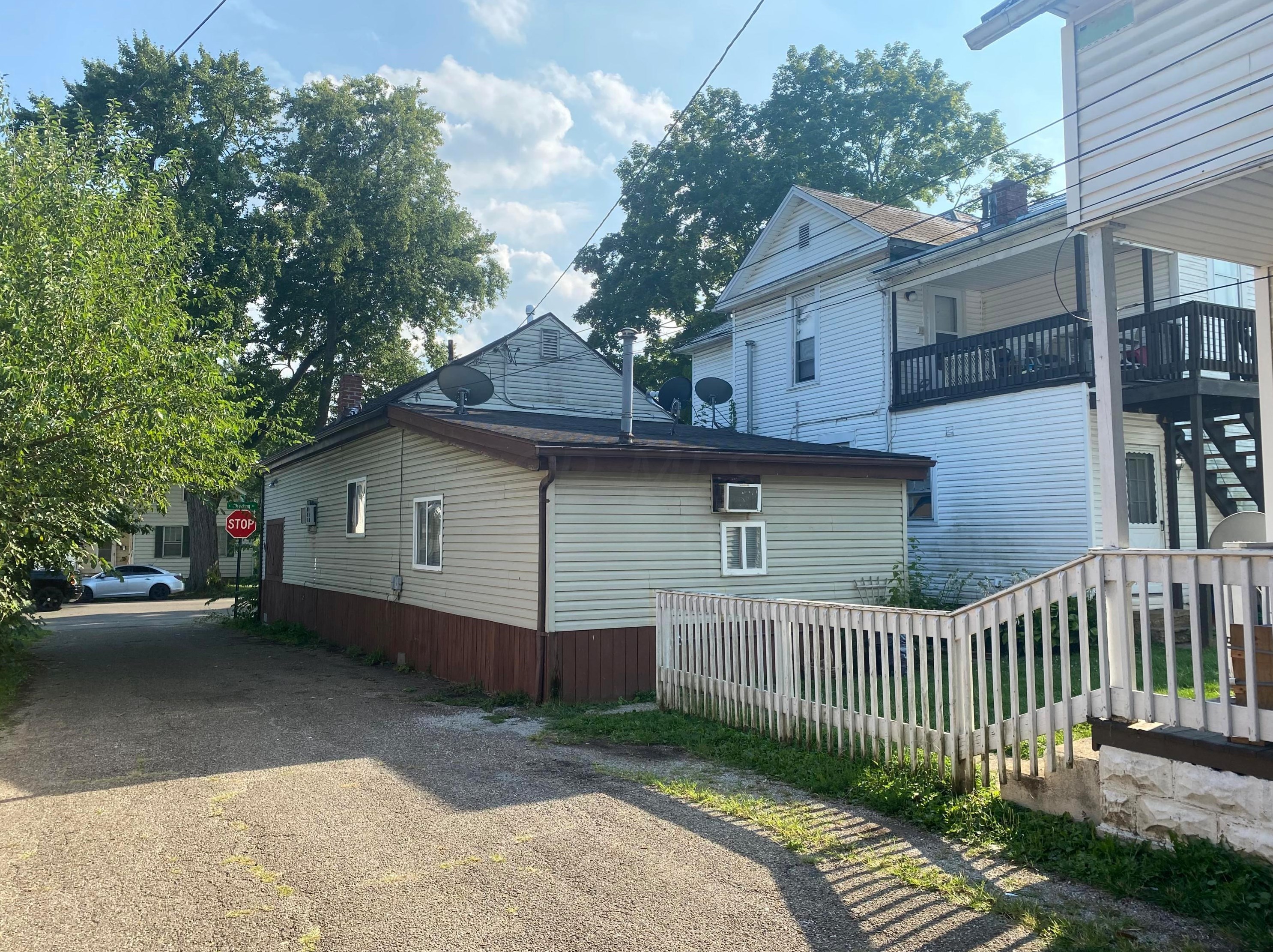 635 Wheeling St, Lancaster OH 43130-3919 exterior