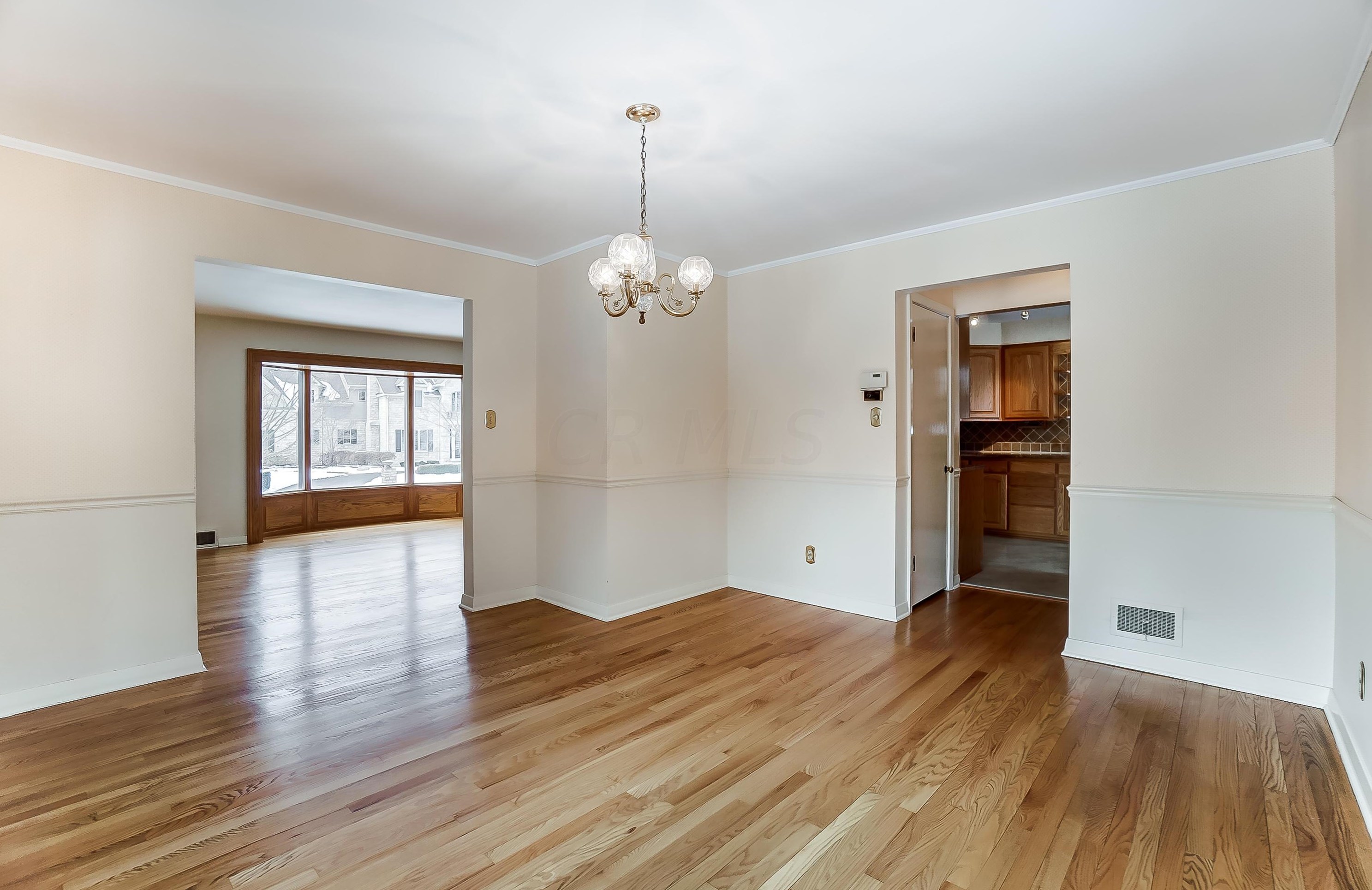 2396 Clb Rd, Columbus OH 43221-4005 exterior