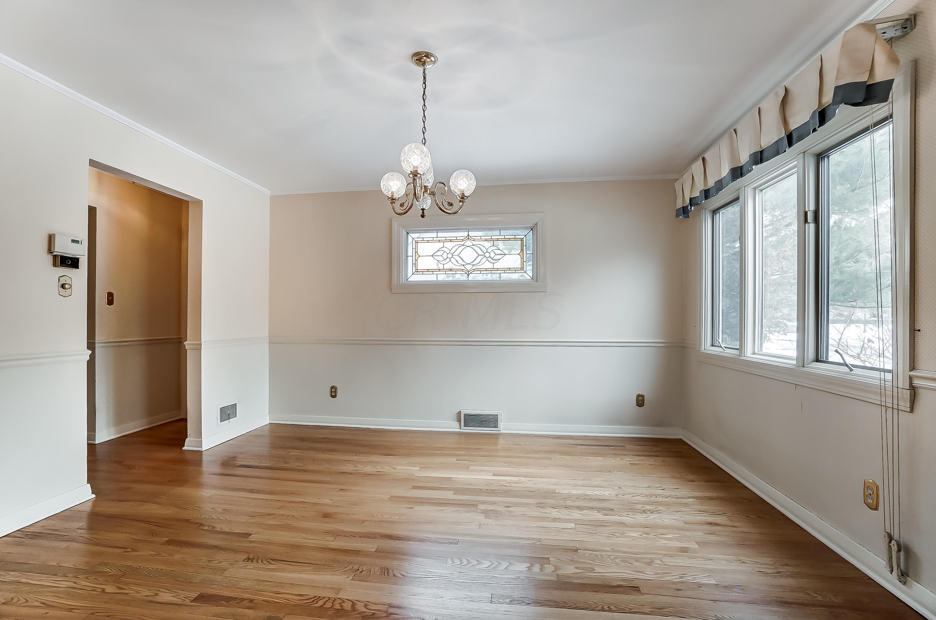 2396 Clb Rd, Columbus OH 43221-4005 exterior