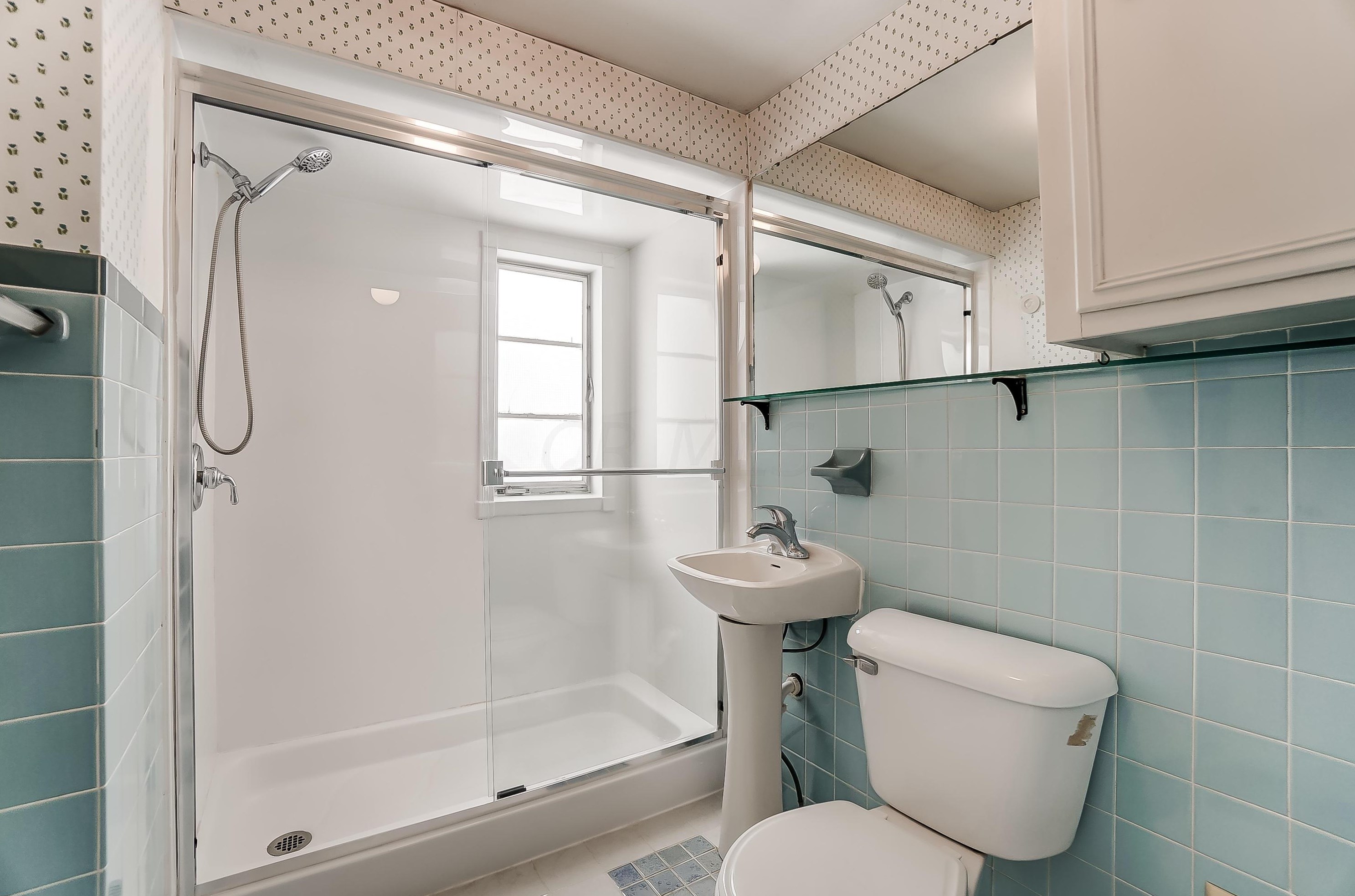 2396 Clb Rd, Columbus OH 43221-4005 exterior