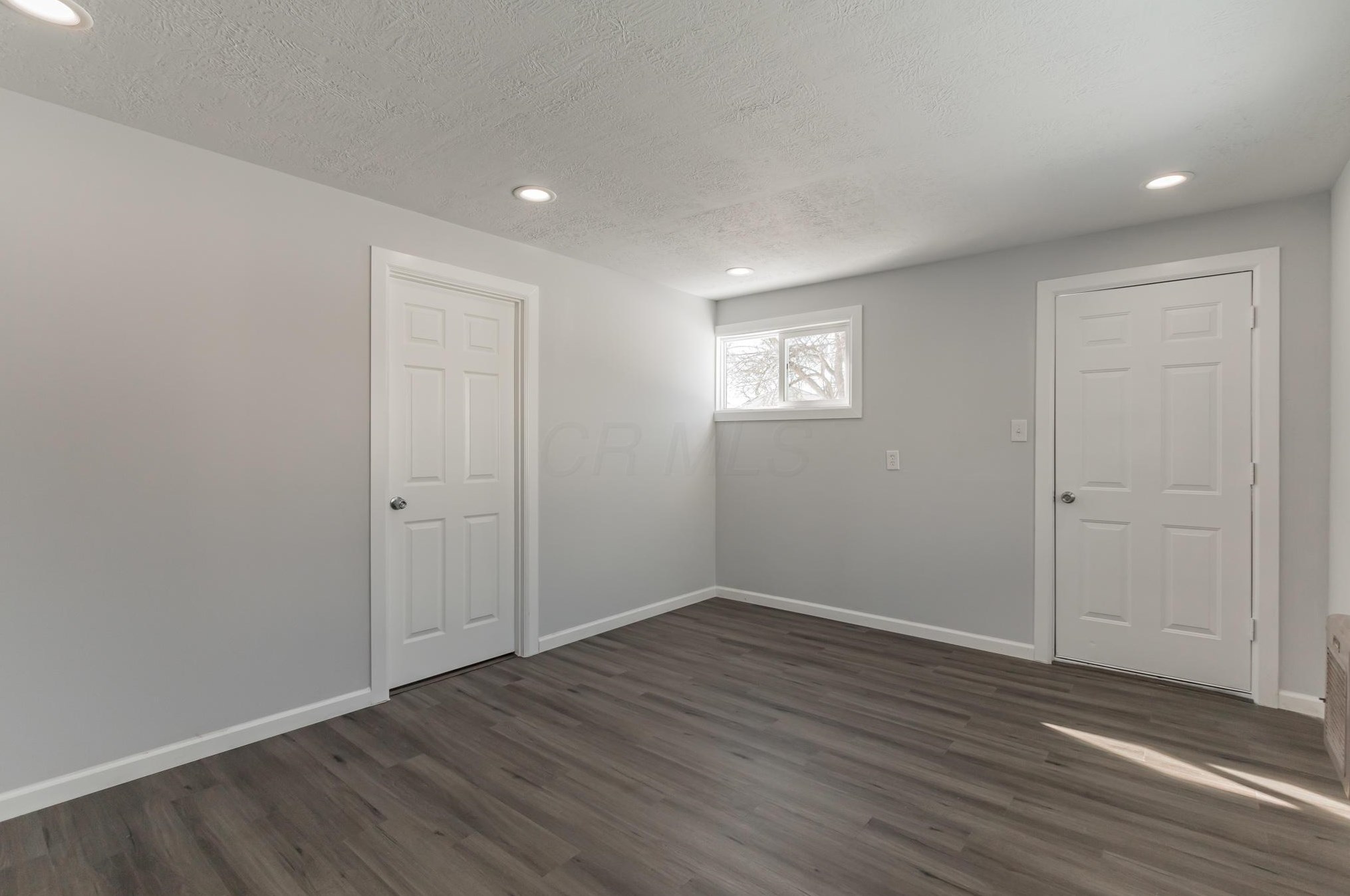 2165 Brentnell Ave, Columbus OH 43211-1911 exterior