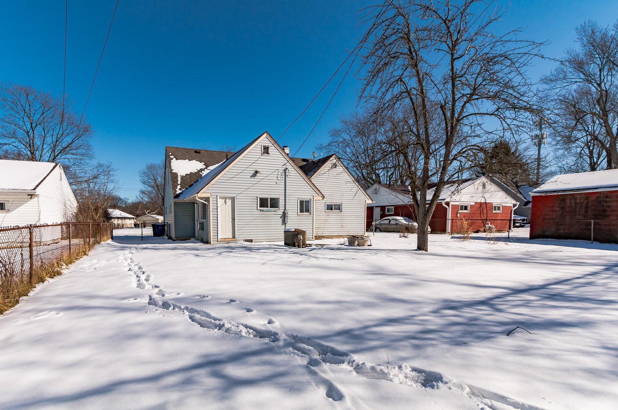 2165 Brentnell Ave, Columbus OH 43211-1911 exterior