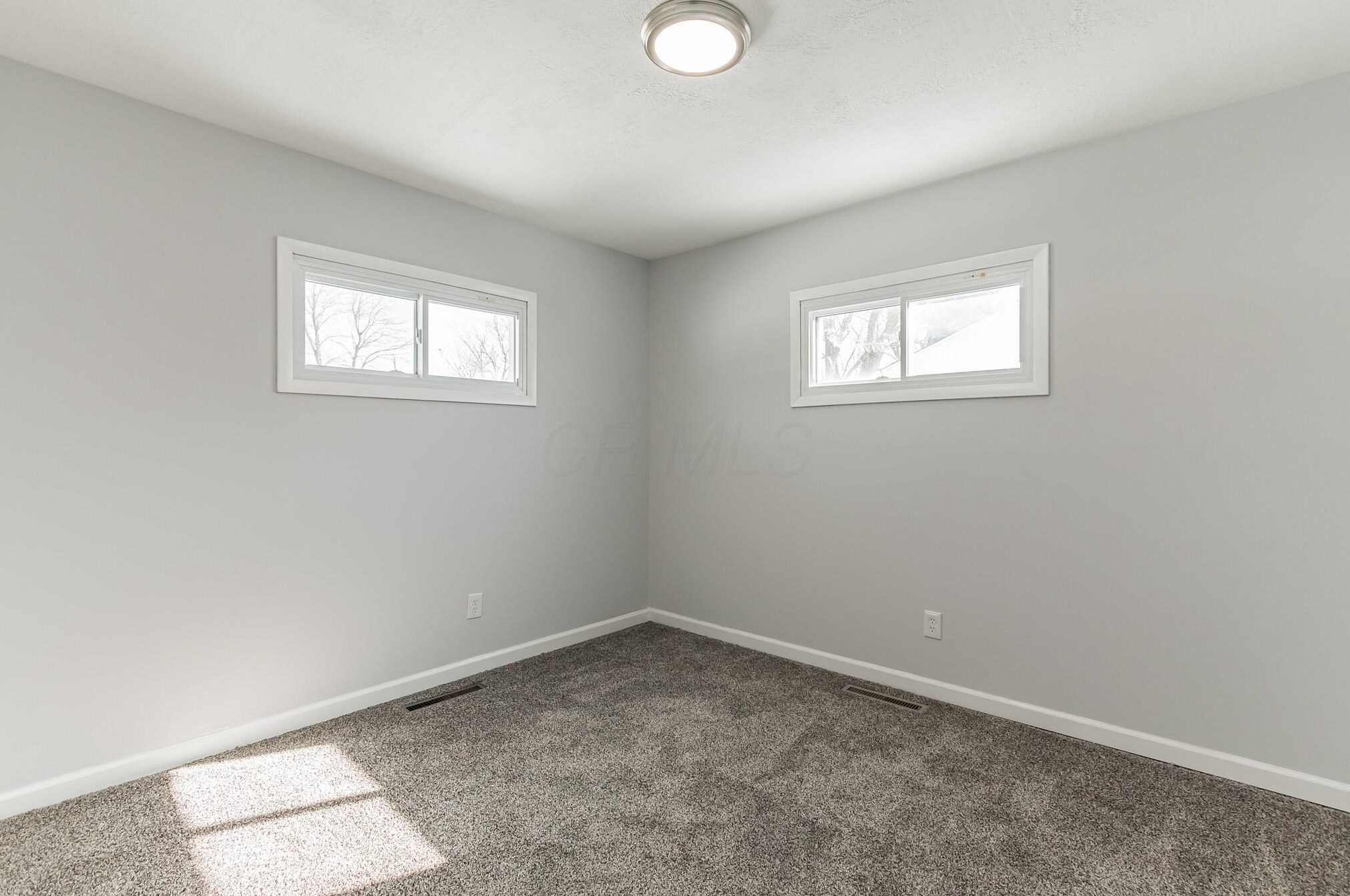 2165 Brentnell Ave, Columbus OH 43211-1911 exterior