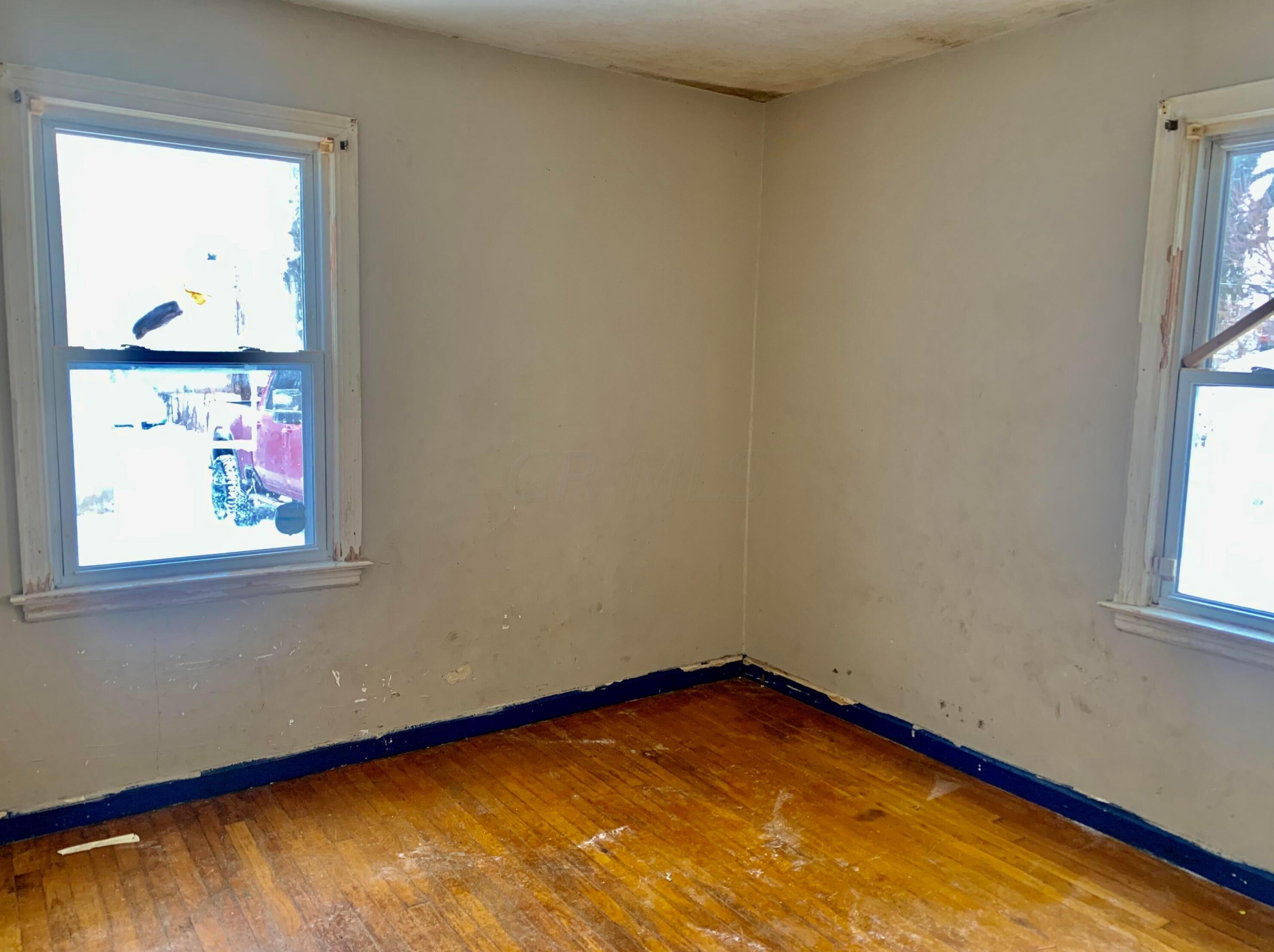 633 Wayne Ave, Columbus OH 43204-3229 exterior