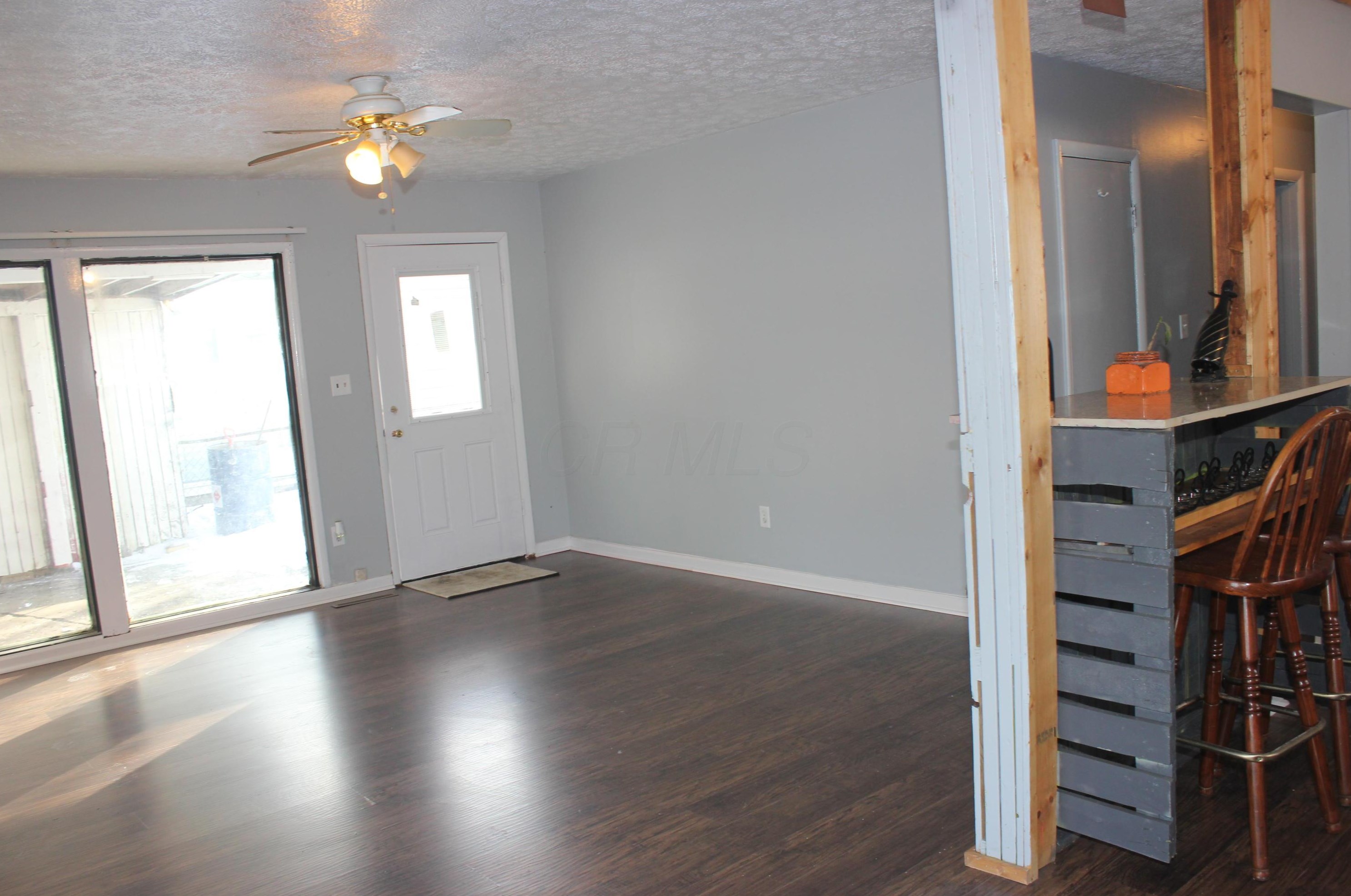 864 Mark Pl, Columbus OH 43204-1732 exterior