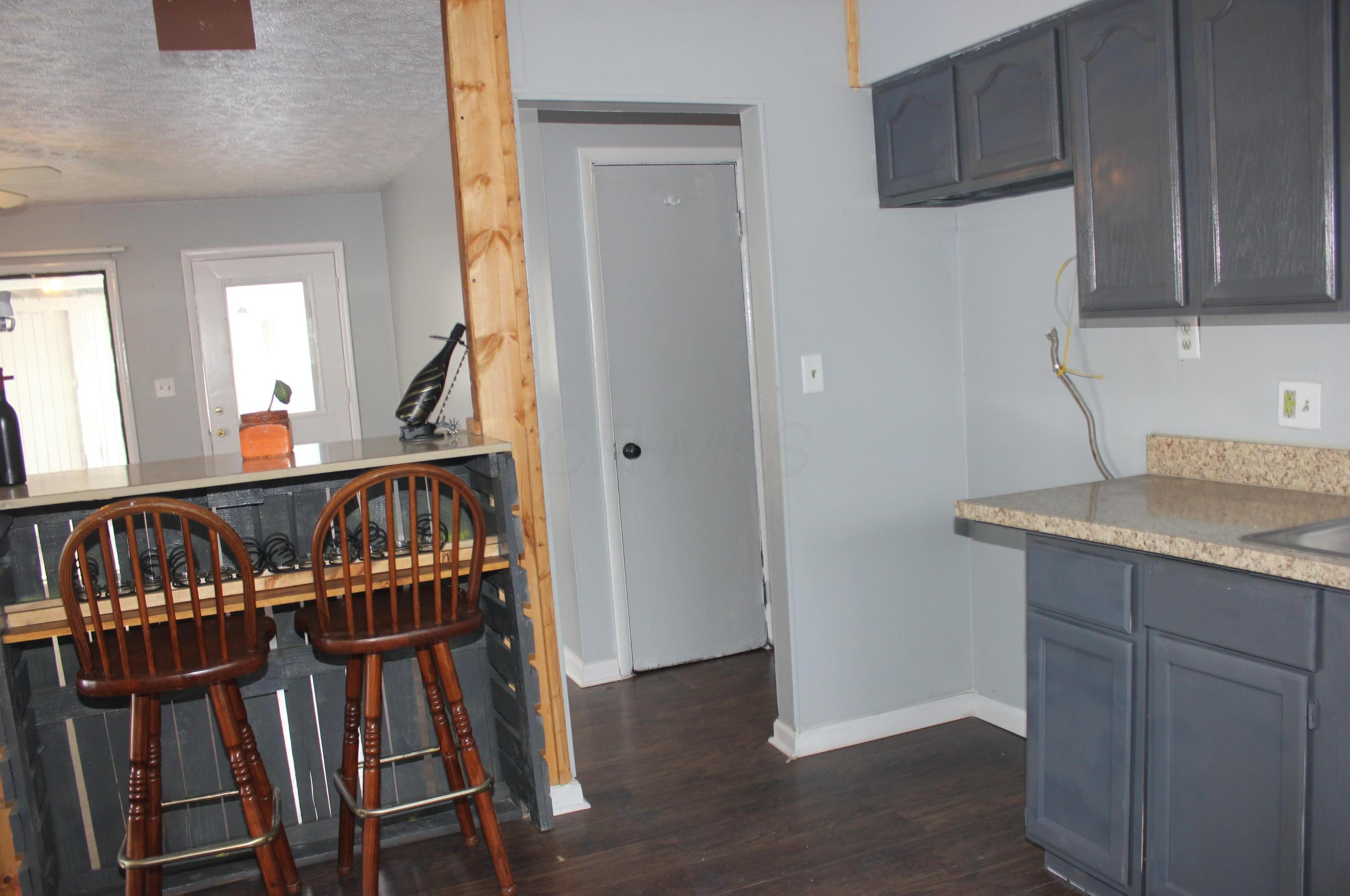 864 Mark Pl, Columbus OH 43204-1732 exterior