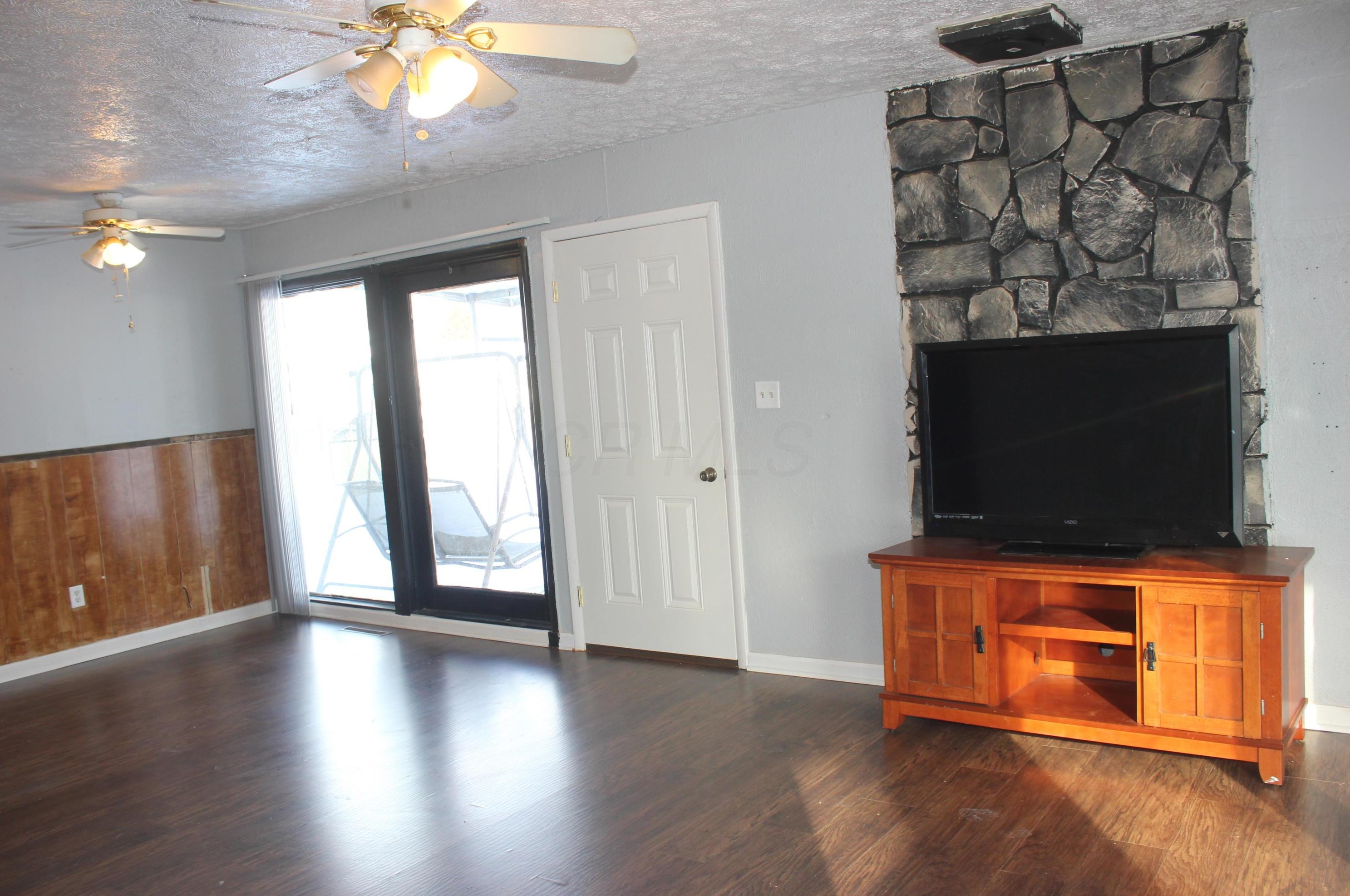 864 Mark Pl, Columbus OH 43204-1732 exterior