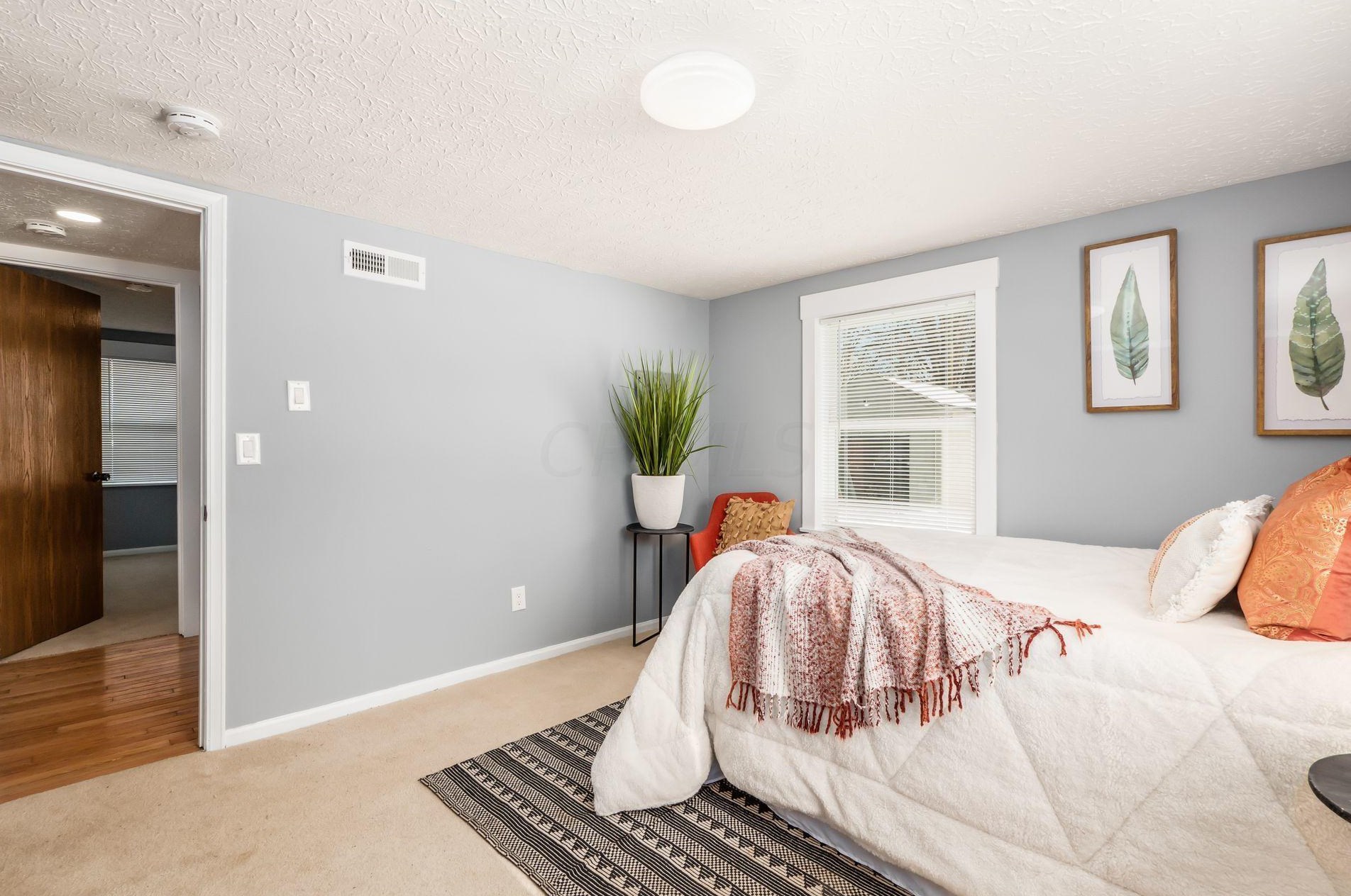 2230 Mcguffey Rd, Columbus OH 43211-2021 exterior